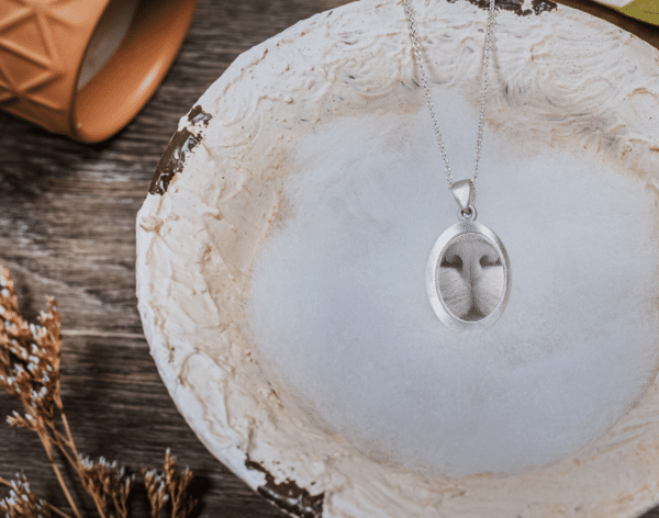 Classic Framed Oval Pendant - Image 3